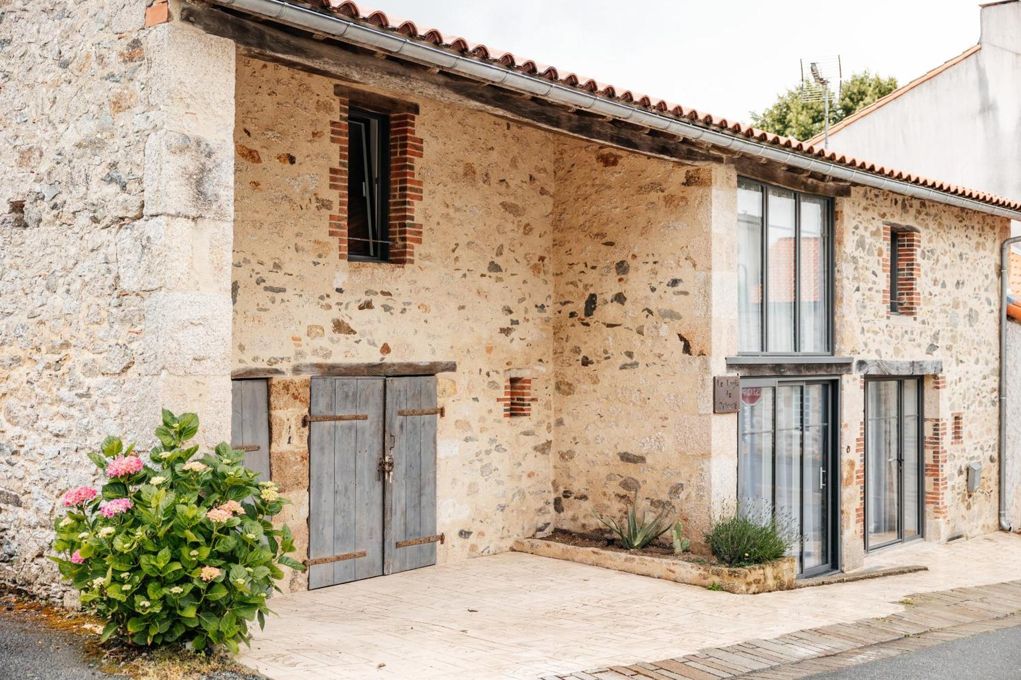 Villa Le Logis Du Prieure à Les Châtelliers-Châteaumur Extérieur photo